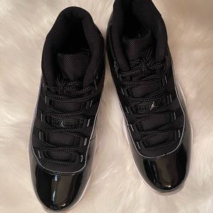 Jordan retro 11’s (Jubilee) size 8